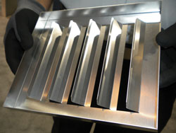 钣金加工企业如何通过引进自动化折弯成型设备降低生产成本，提高产品质量？-中山九洲官方网站-九洲jiuzhou(中国)-九洲官方网站-九洲jiuzhou(中国)